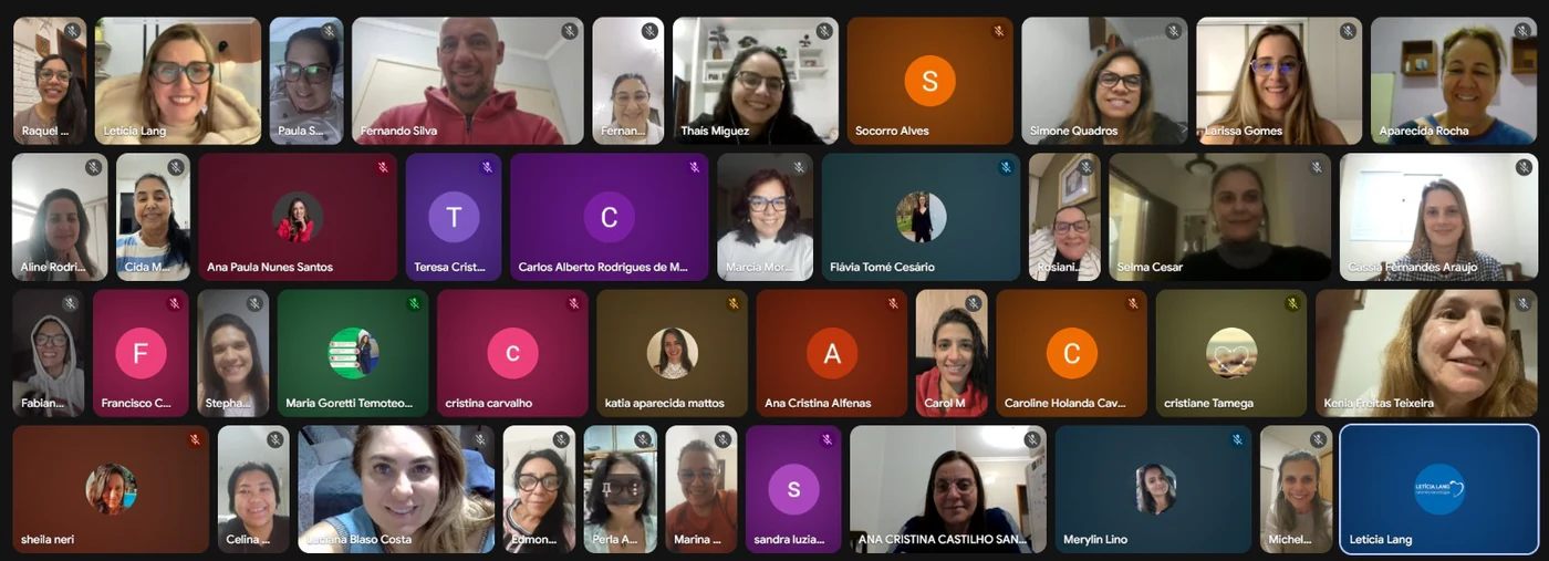 Encontro ao vivo da Pós em Odontologia Oncológica, com a turma reunida e a Dra. Letícia Lang na chamada